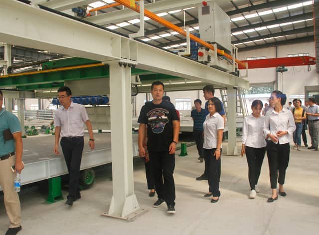 安徽省墻材協(xié)會(huì)會(huì)議暨裝配式建筑研討會(huì)在天意機(jī)械圓滿(mǎn)召開(kāi)