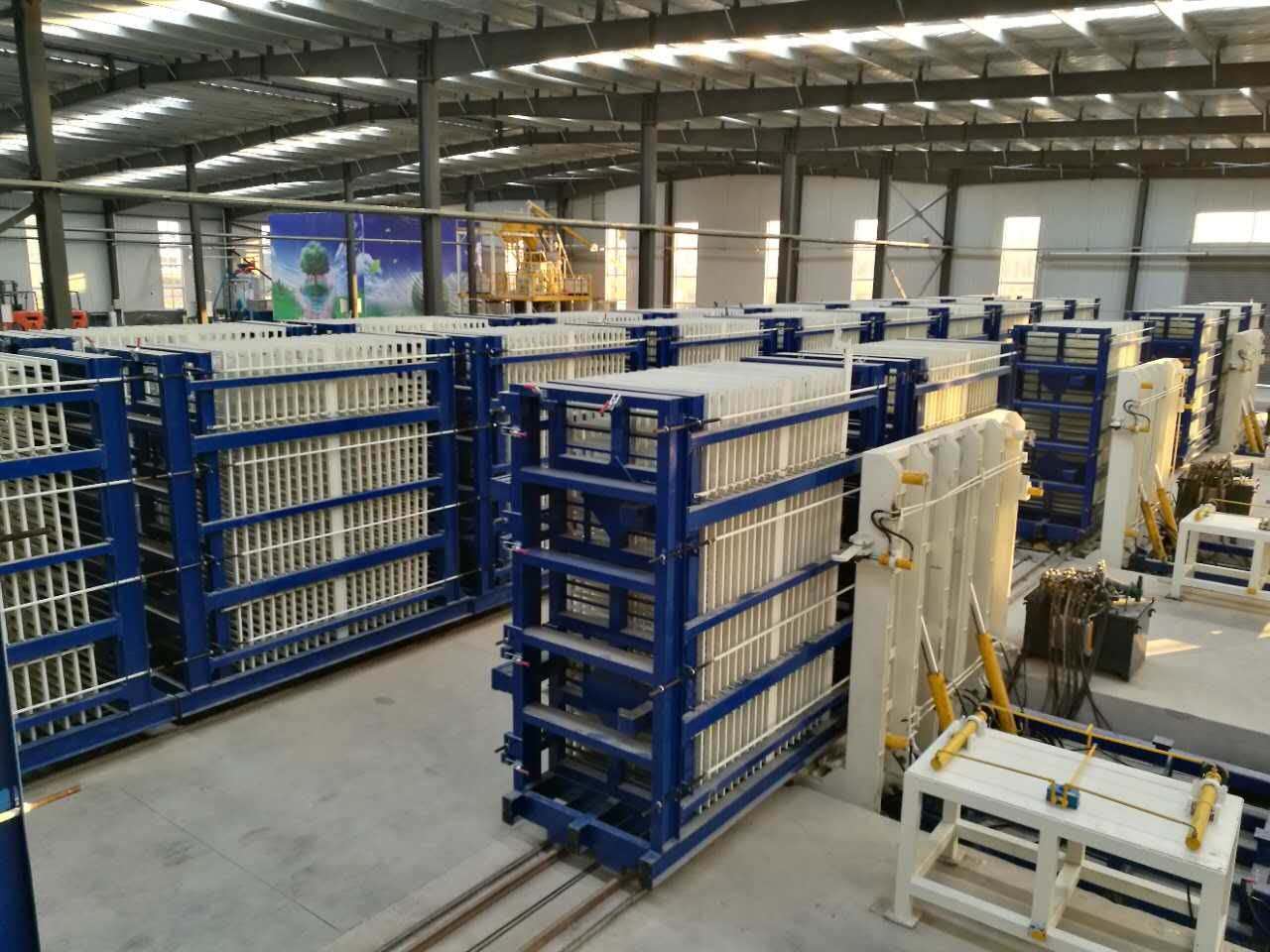 1630283071203606.jpg 20170221-江蘇宿遷立式復合板機生產現場 (2).jpg